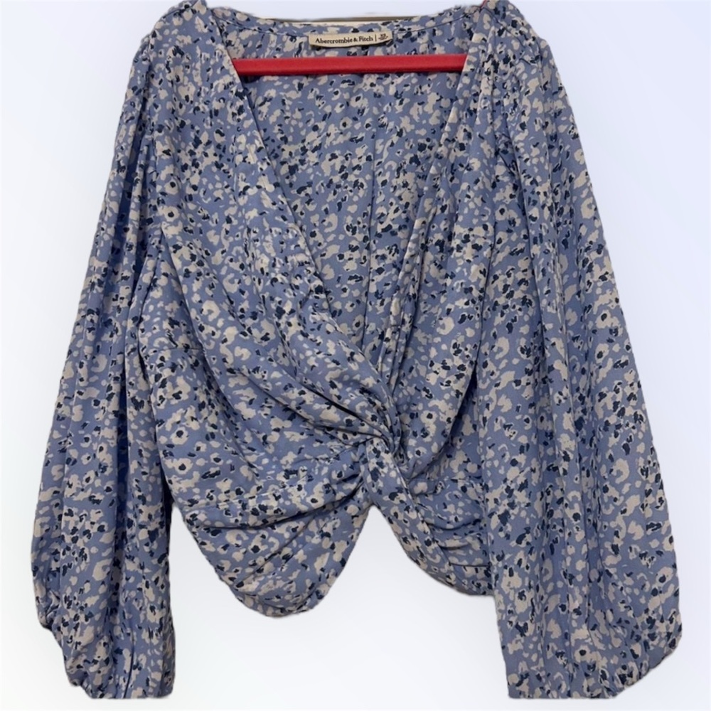 Abercrombie & Fitch Blue and Cream Floral Blouse